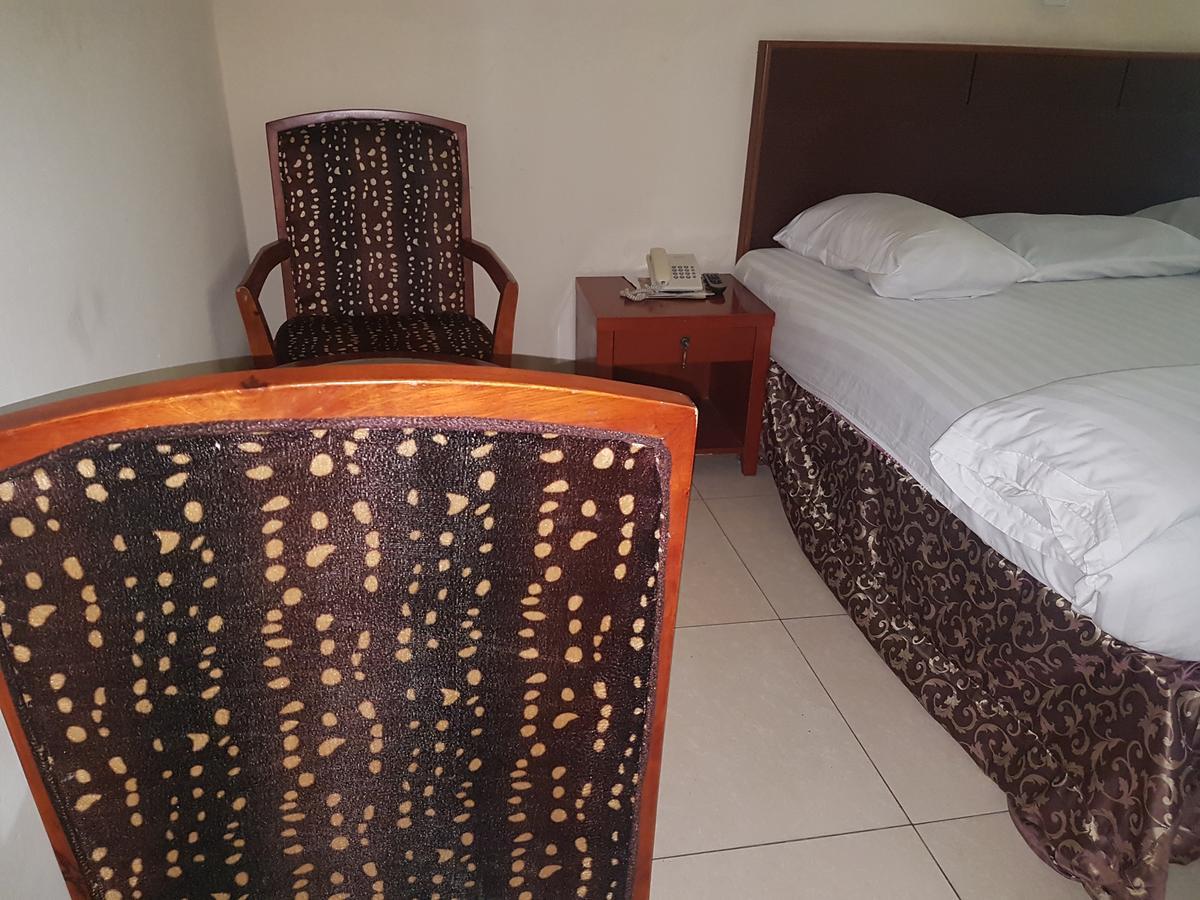 Carlcon Hotels Calabar Exterior photo